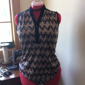 Chevron sleeveless top